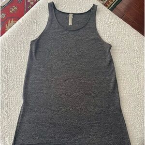 Sleeveless long tank top